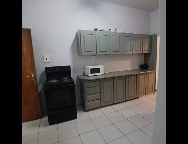 2 BEDROOM APARTMENT FOR SALE IN GLENWOOD